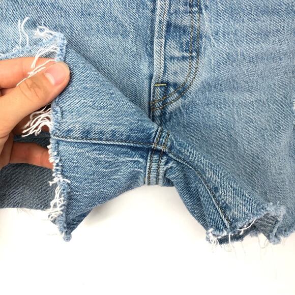 LEVI'S Ribcage Straight Ankle Denim Cutoff Shorts Light Wash 24 - Picture 3 of 9